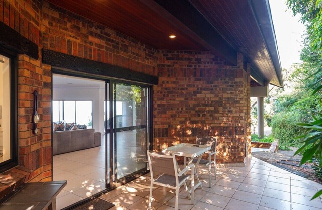 This house is a 3 bedroom(s), 2 bathrooms, located in Dolphin Coast, KwaZulu-Natal.