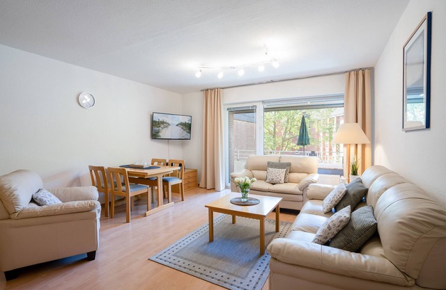This lovingly furnished approx.