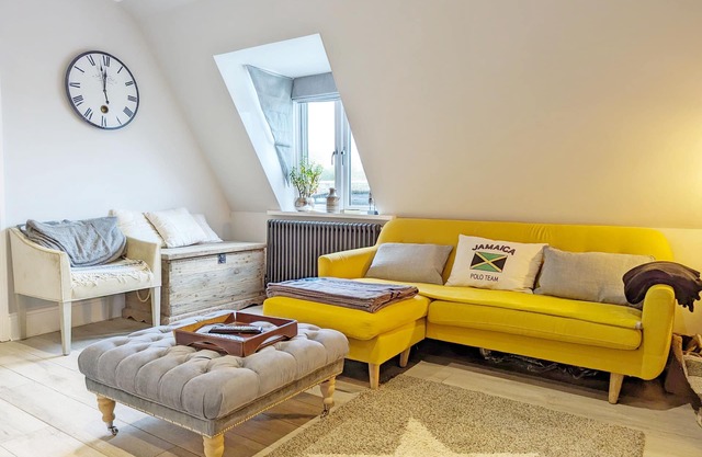Thomond House, Midhurst - a flat that sleeps 4 guests in 2 bedrooms