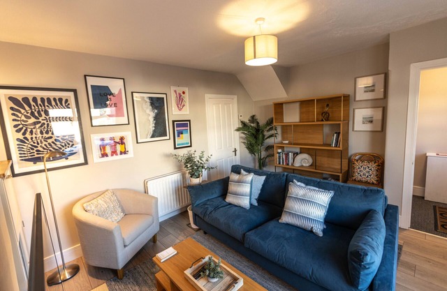 Three bed house near Stanlow, the Oaks & Chester.