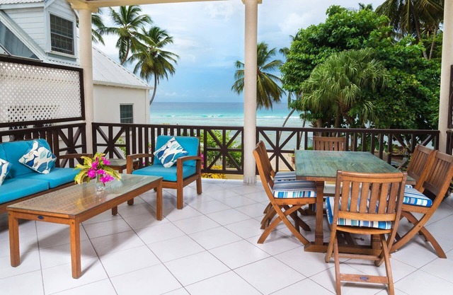 Three Bedroom Apartment on the Beach