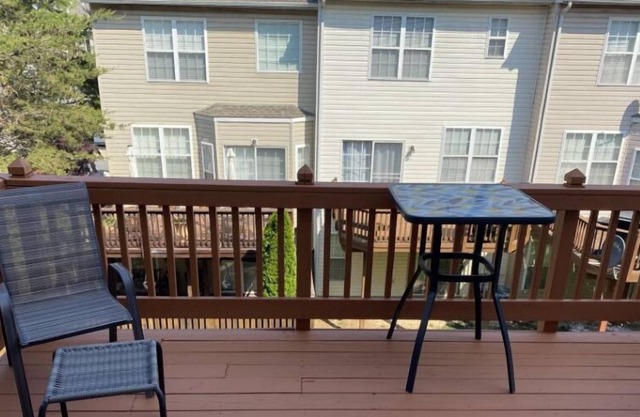 Three Bedrooms Townhouse Laurel