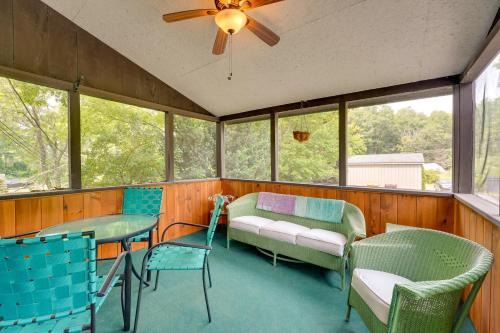 Three Family Lake House in Queensbury!