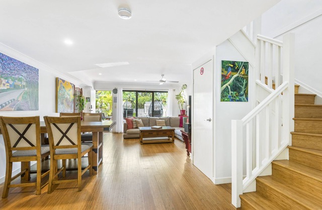TIGERLILY'S @BELONGIL BEACH BYRON BAY, 100 metres to Belongil Beach, Pool WiFi