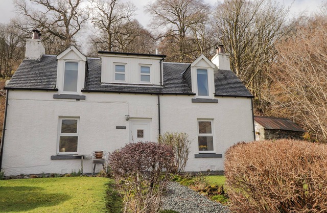 TIGH A PHAILEAN, family friendly, with open fire in Letterfearn