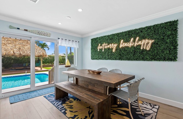 ⛳️ TIKI PARADISE! Pool, putting green, arcade, kids’ playset!