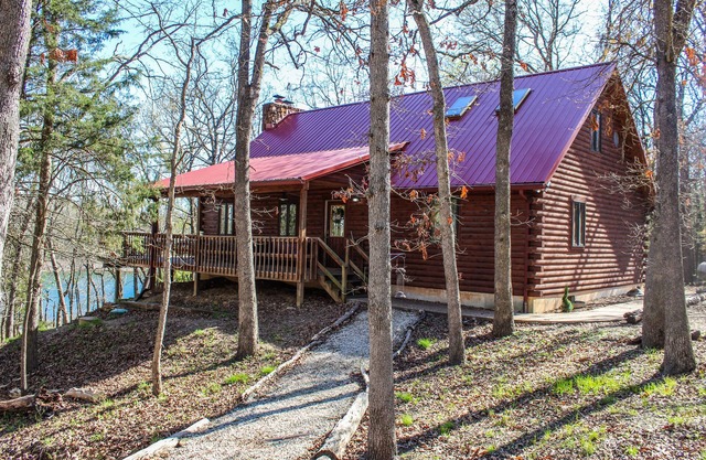 Timber Cove Cabin - a relaxing lakeside retreat