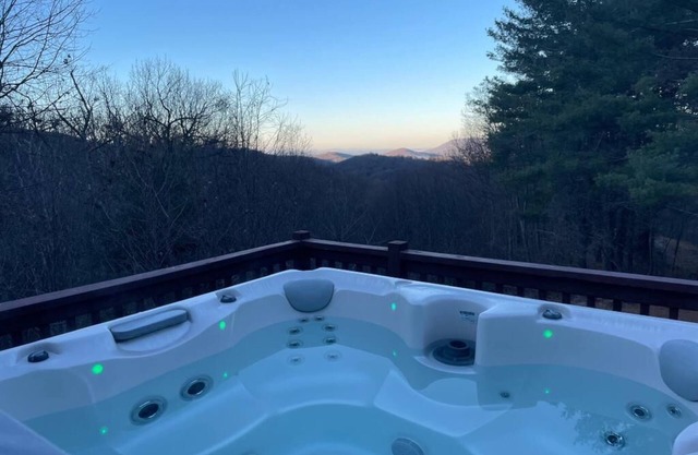 Timber Creek Falls - a Shenandoah cabin with a private waterfall
