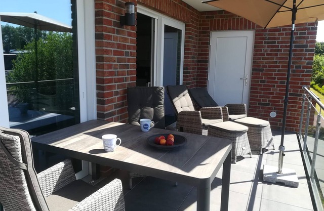 "Time out by the sea" ; Luxurious vacation apartment, close to the beach with a view of the countryside