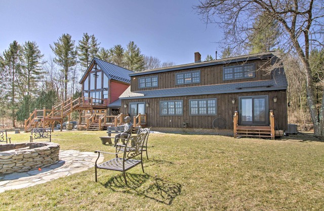 Timeless Red Sox Retreat w/Scenic Mountain Views!
