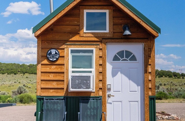 Tiny Home built by Rocky Mountain Tiny Homes in Durango, Colorado. It contains a Queen bed in a loft with stairs. Sleeps: 2 Pets: Max 2 Please note, this home does have a sleeping area in a loft. If you require an accommodation with more accessibilit