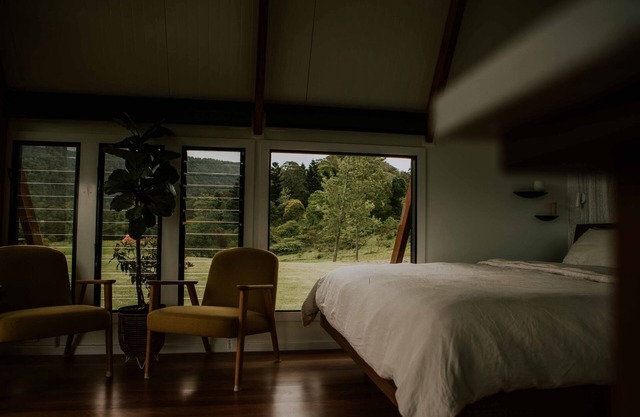Tiny Home with outdoor heated pool (Pet-Friendly!)