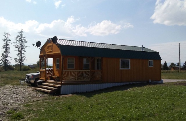 Tiny House sleeps 6 minutes from Glacier and Whitefish Ski Area