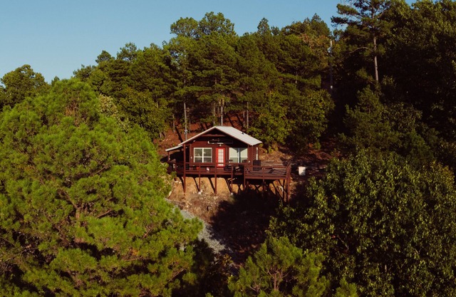 Tiny House With a Million Dollar View (Oka Chukka)