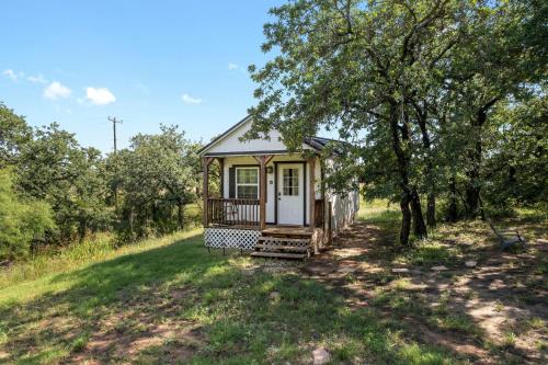 Tiny Town Regulators Bunk House Ranch Animals by Vacation Your Way
