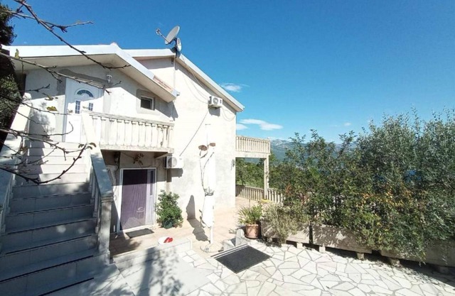 Tivat Relax with Stunning Sea & Mountain Views - Standard Studio Apartment
