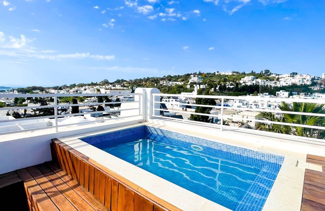 Panoramic View Enjoy a Jacuzzi in Sidi Bou Said