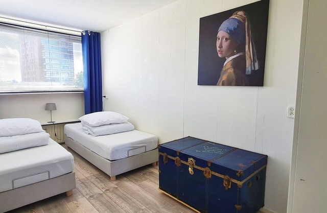 tnComplete 3 bedr wonderful GETAWAY available in a perfect location in LEIDEN !