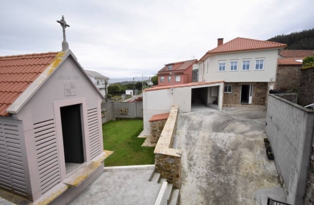 To Chuco's house in Razo beach