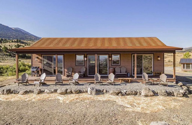 Tom Miner Creek Cabin