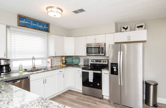 Top Dayton Listing! 5 min to WPAFB, AF Museum, UD!