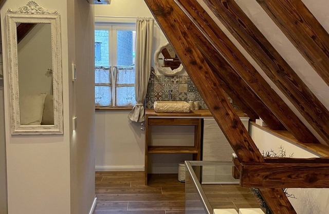 Top equipped mini house for sole use