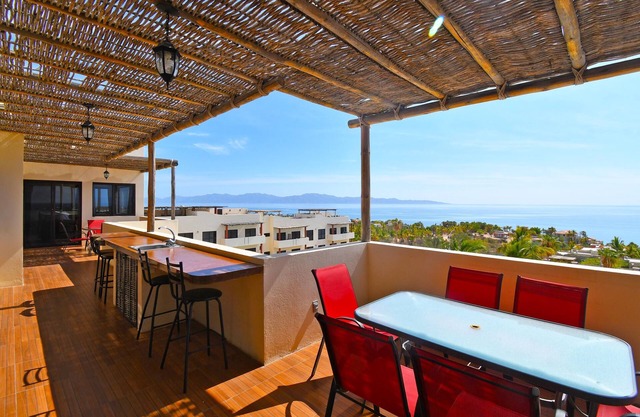 TOP OF LA VENTANA! - 3-bedroom, Master Penthouse condo in La Ventana.