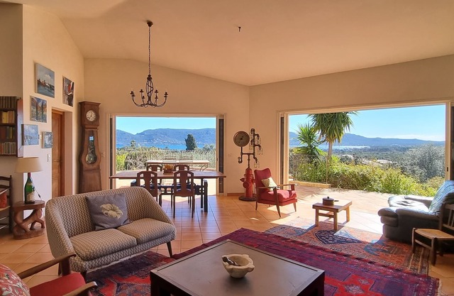 Top of villa facing south sea view 5 bedrooms 1O pers
