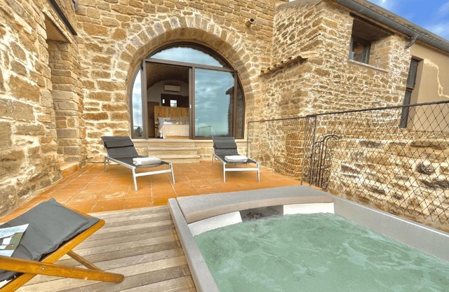 Torre Medieval de Queralt & Spa