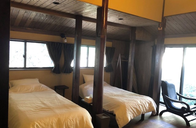 Totoro vibes, country side 120 year old house,10 adults. Beautiful and clean.