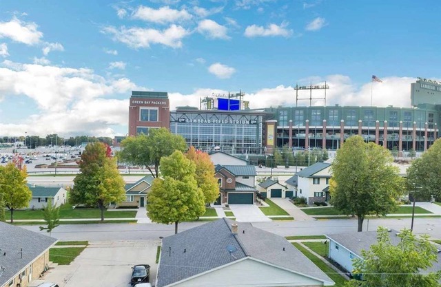 Touchdown! Updated 5-Star Home w/Party Garage & Fabulous Lambeau Field Views!