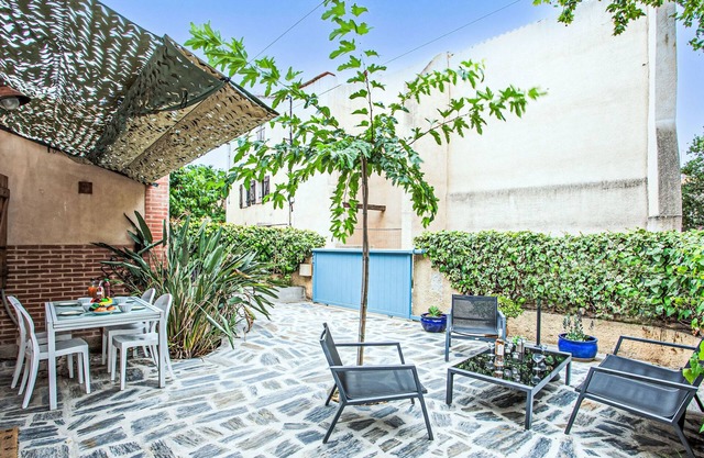 Tour Carrée by Interhome