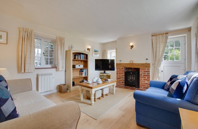 Town Yard Cottage - Two Bedroom House, Sleeps 4