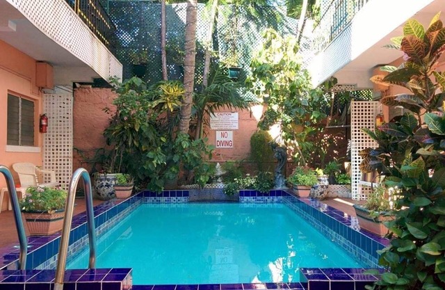 Towne Hotel