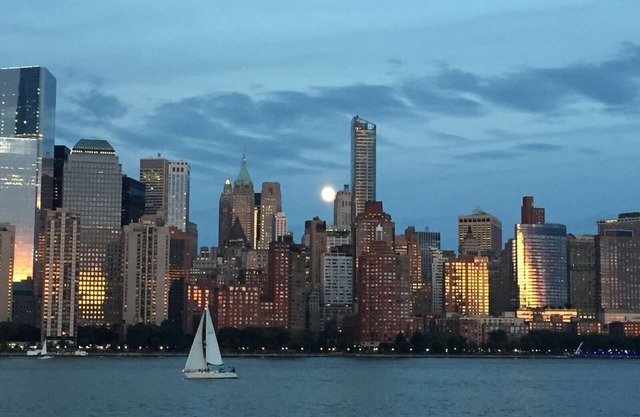 TOWNHOUSE WITH AMAZING MANHATTAN SKYLINE & HUDSON RIVER VIEWS
