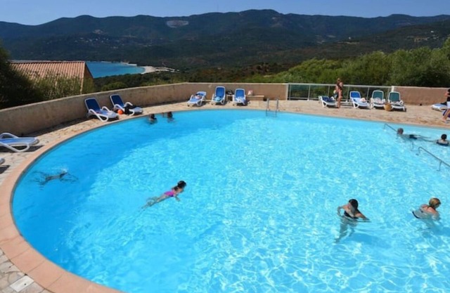 Très bel appartement duplex piscine 6 pers