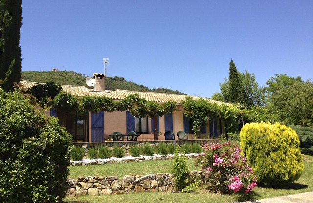 Traditional Provencal Villa With Private Heated Pool