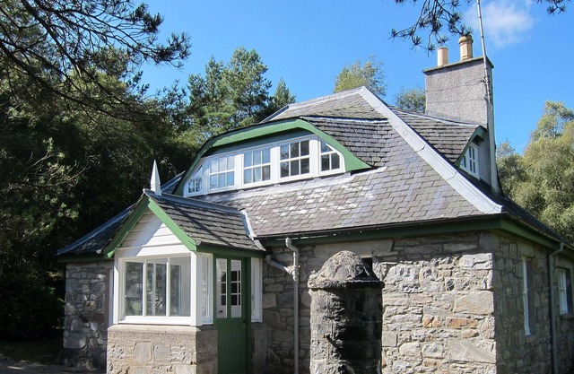 Traditional Stone Built Gate House In The Heart Of The Highlands