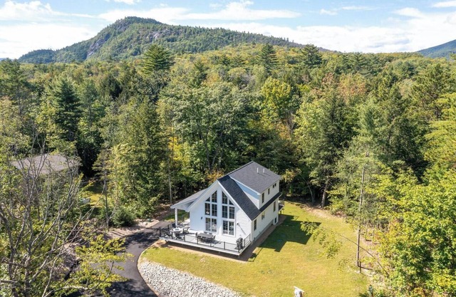 Trail's End | Brand New | Hot Tub | Fire Pit | Pet Friendly