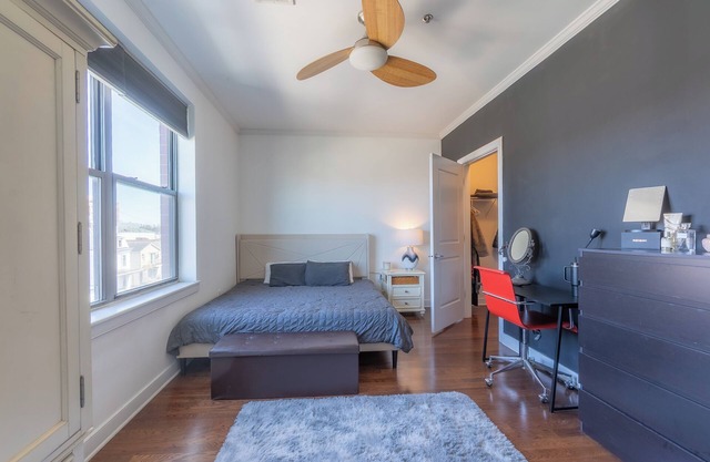 Tranquil 2-bedroom apartment in Jersey City close to NYC with AC, fitness room