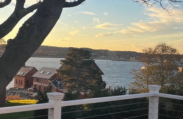 Tranquil 7-bedroom house with Ocean views in Gloucester's charming Rocky Neck