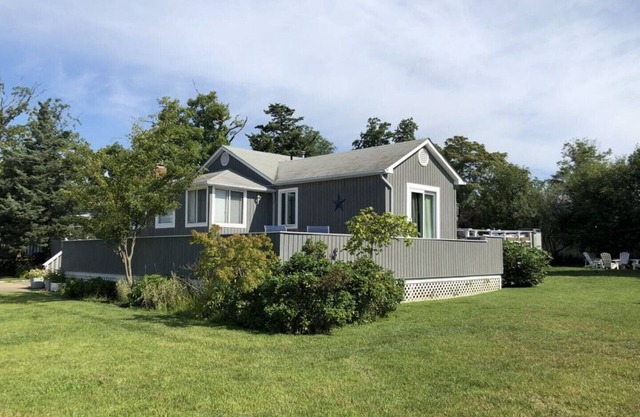 Tranquil Beach Home- just steps to Private Beach!