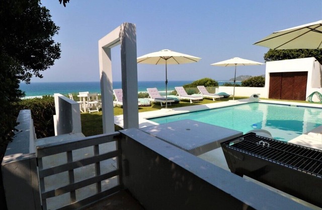 Tranquil beachfront Villa