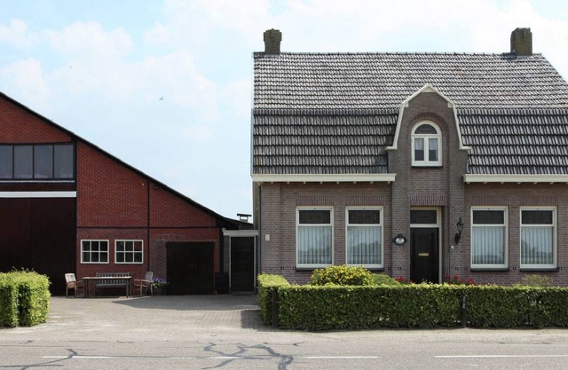 Tranquil Farmhouse near Forest in Ulicoten with Terrace