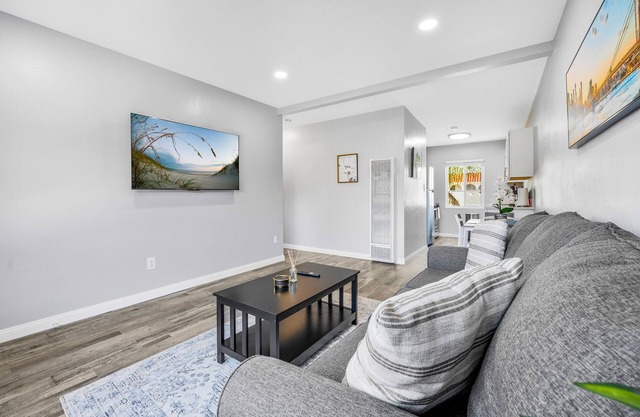 Tranquil Haven in Hillcrest: Your San Diego Escape - Sleeps 6