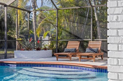 Tranquil Heirloom Hideaway Pool in South Miami