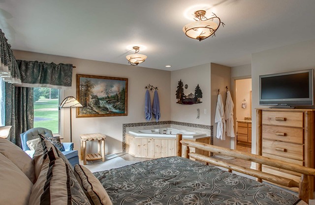 Tranquil Hideaway with Tee Time Views