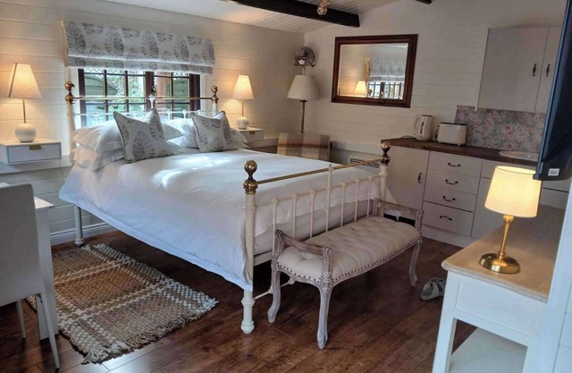 Tranquil Lodge Retreat in Southampton