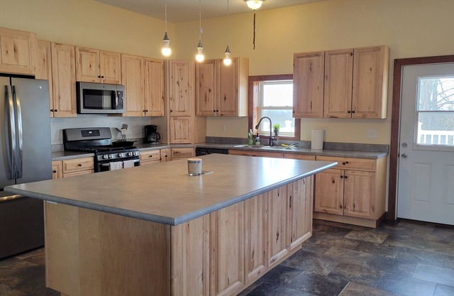 Tranquil Machine Shed House 5 minutes from Lamoni