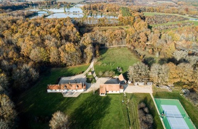 Tranquil Retreat: Forest Views, PMR Friendly, Near Loire Castles & Orleans